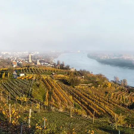 Donau Strandhaus Mit Duernstein Panorama Nyaraló Rossatzbach
