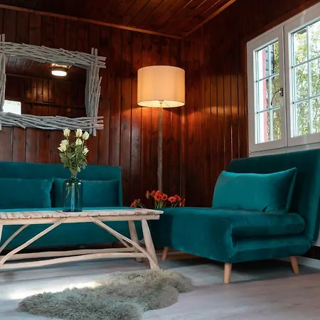 Donau Strandhaus Mit Duernstein Panorama *