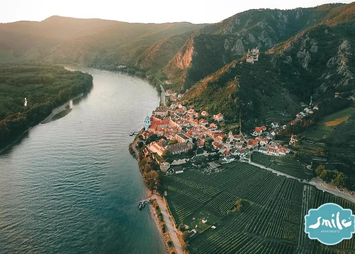Donau Strandhaus Mit Duernstein Panorama Nyaraló *
