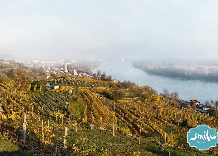 Donau Strandhaus Mit Duernstein Panorama Nyaraló Rossatzbach
