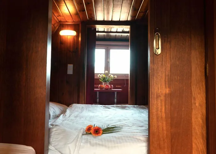 Donau Strandhaus Mit Duernstein Panorama Nyaraló Rossatzbach